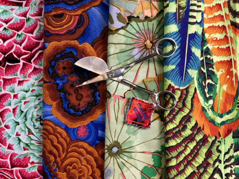 Susan Carlson Fabric Collage: Top Tip—Curvy Scissors Susan Carlson Fabric Collage: Top Tip—Curvy Scissors