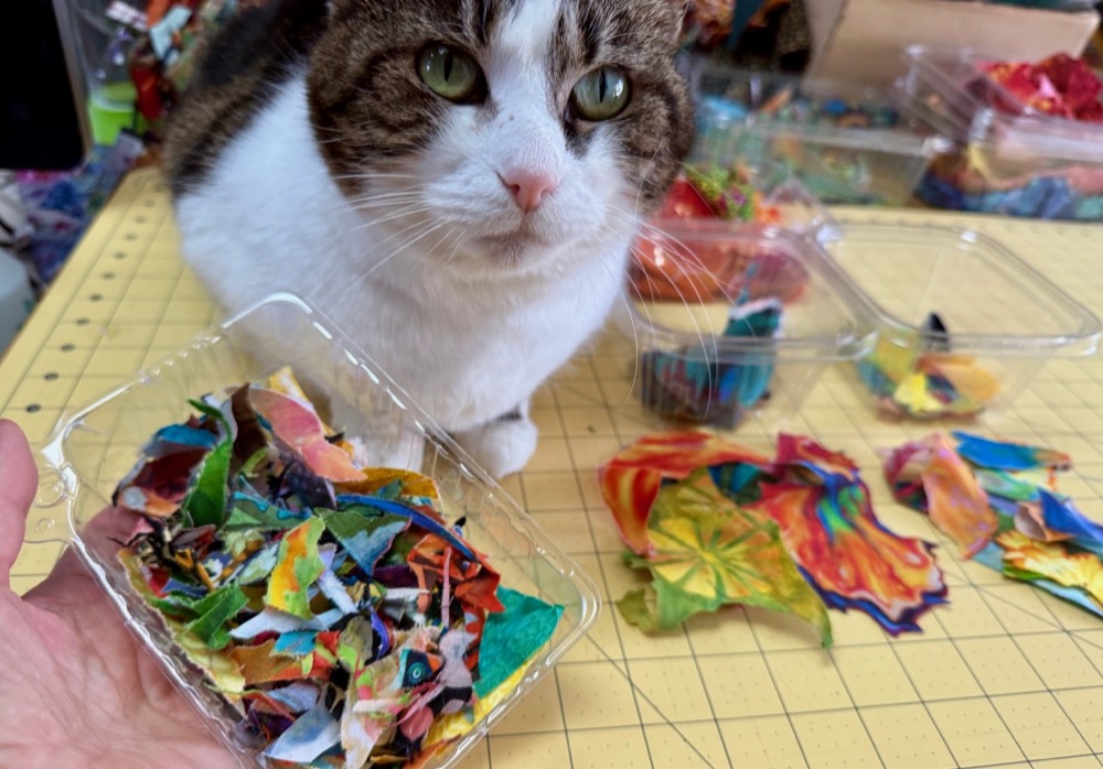 Susan Carlson Fabric Collage Top Tip: Tiny Scrap Storage Susan Carlson Fabric Collage Top Tip: Tiny Scrap Storage